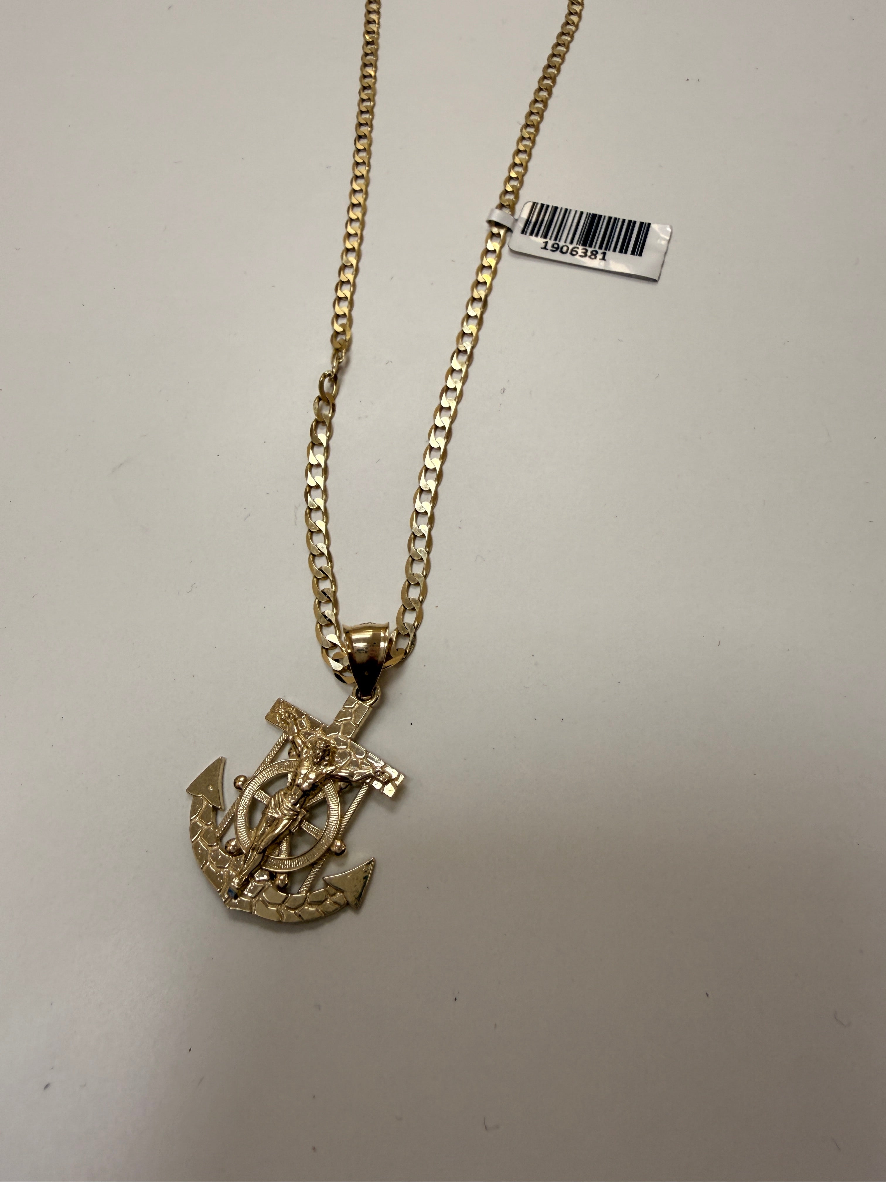 Cadena martillada y medalla