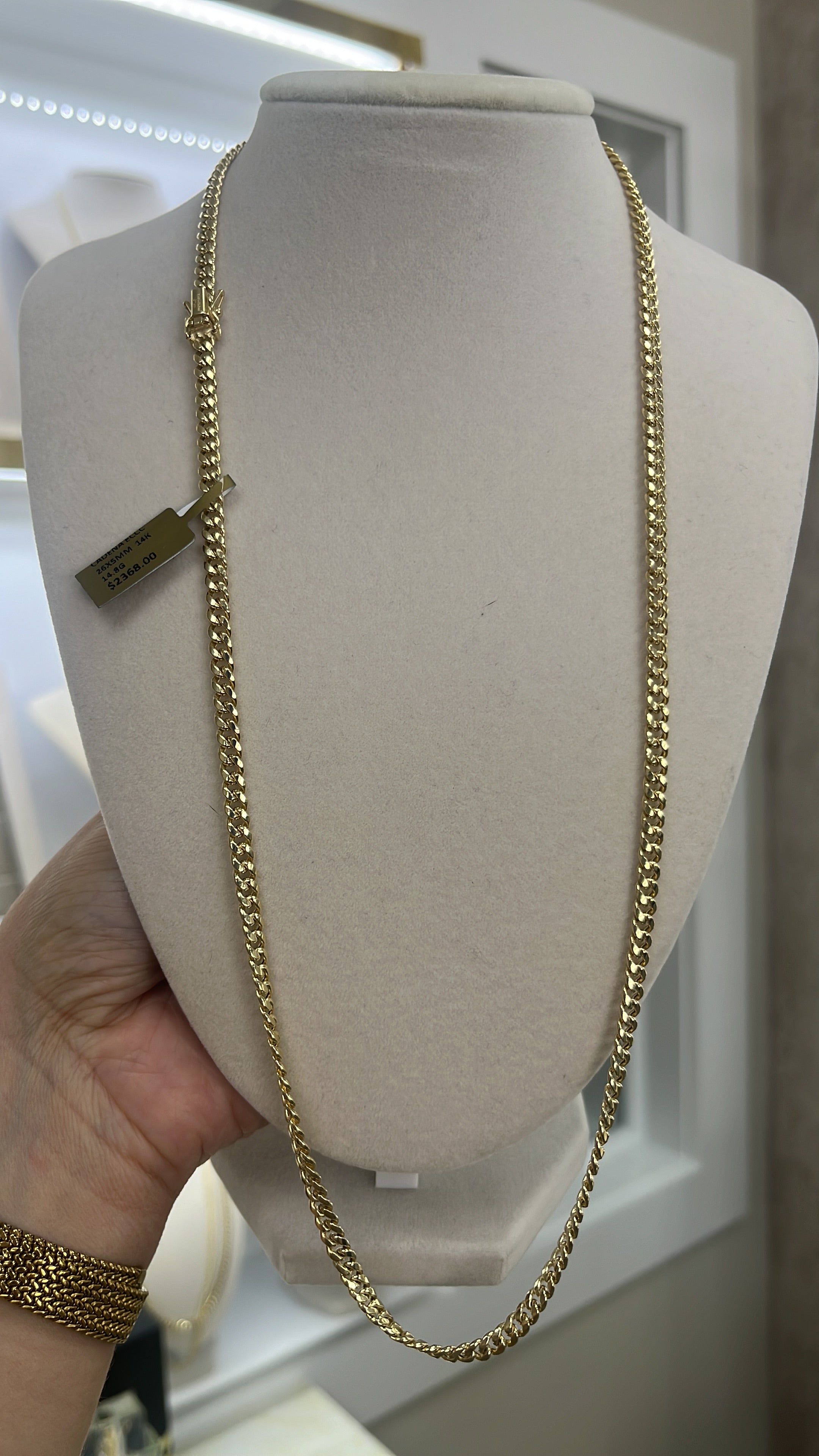 Cadena Hallow Oro 14k 26”